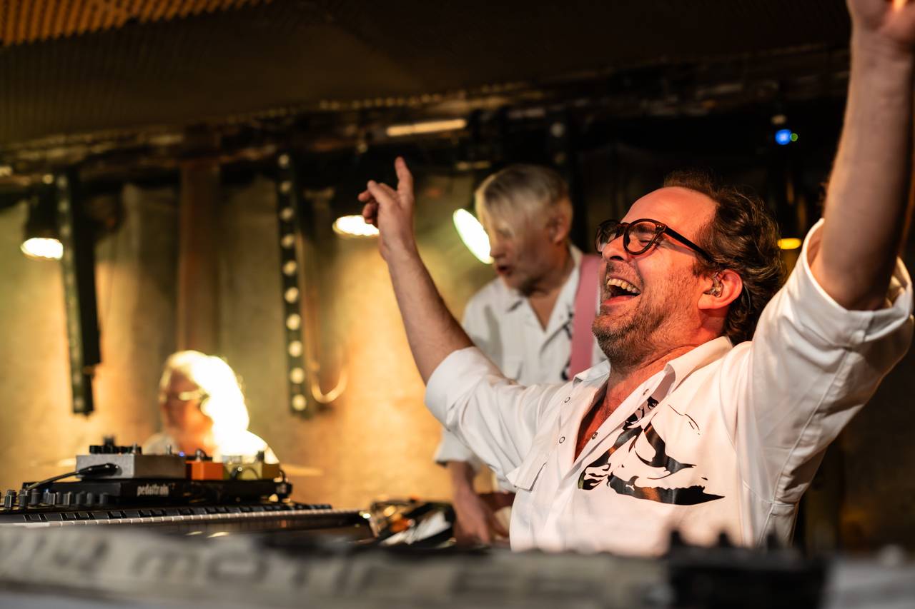 Holky, proberte se! Monkey Business se na jarním turné podívali i do Plzně