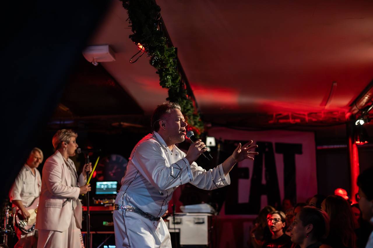 Holky, proberte se! Monkey Business se na jarním turné podívali i do Plzně