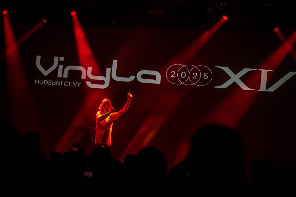 Cenu Vinyla získali Black Tar Jesus, Marie Tučková i Miloš Hroch