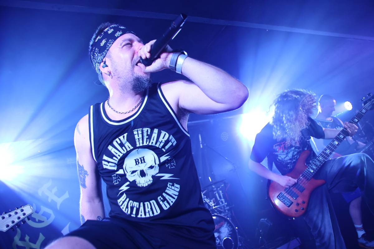 Hardcore nářez v Rock Café. Status Praesents oslavili 30 let a pokřtili singl Ready To Fly