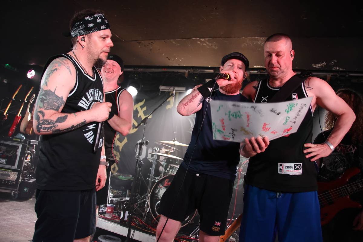 Hardcore nářez v Rock Café. Status Praesents oslavili 30 let a pokřtili singl Ready To Fly