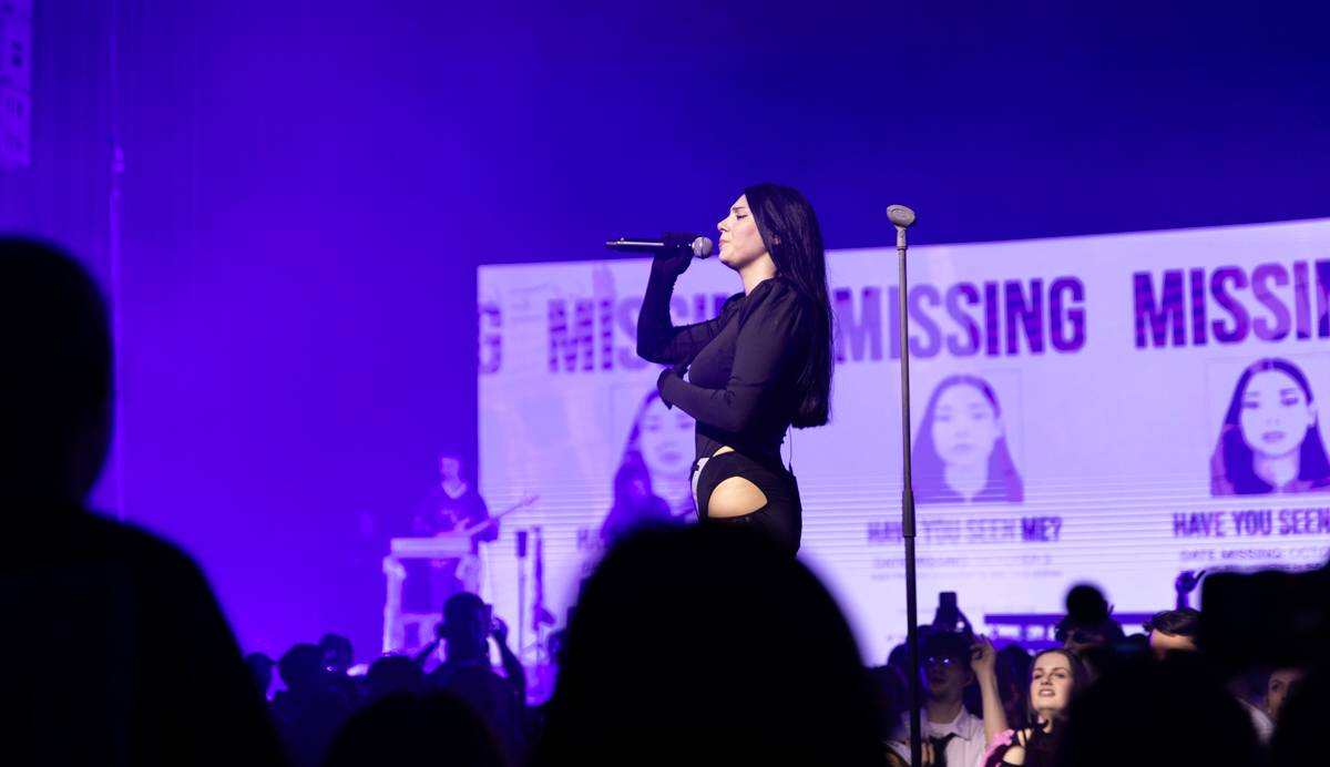 Pam Rabbit má za sebou životní show. Fanoušky ve Foru Karlín vzala do utopického světa