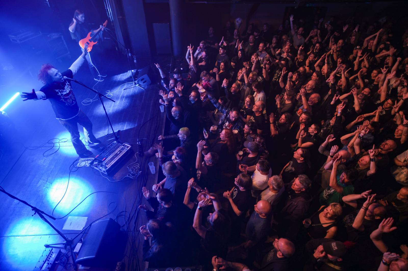 Waltari rozpoutali večer, na který se nezapomíná: crowdsurfing, tři přídavky a publikum v jednom rytmu