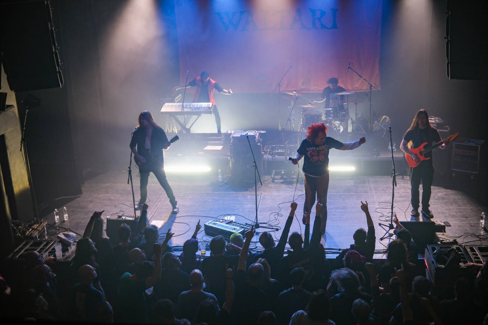 Waltari rozpoutali večer, na který se nezapomíná: crowdsurfing, tři přídavky a publikum v jednom rytmu