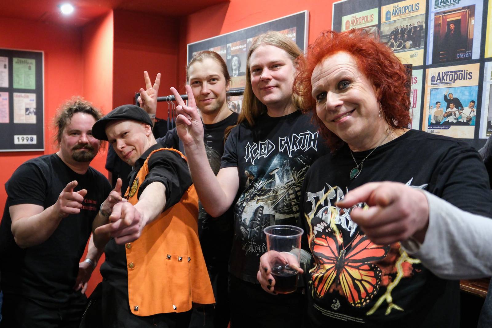 Waltari rozpoutali večer, na který se nezapomíná: crowdsurfing, tři přídavky a publikum v jednom rytmu