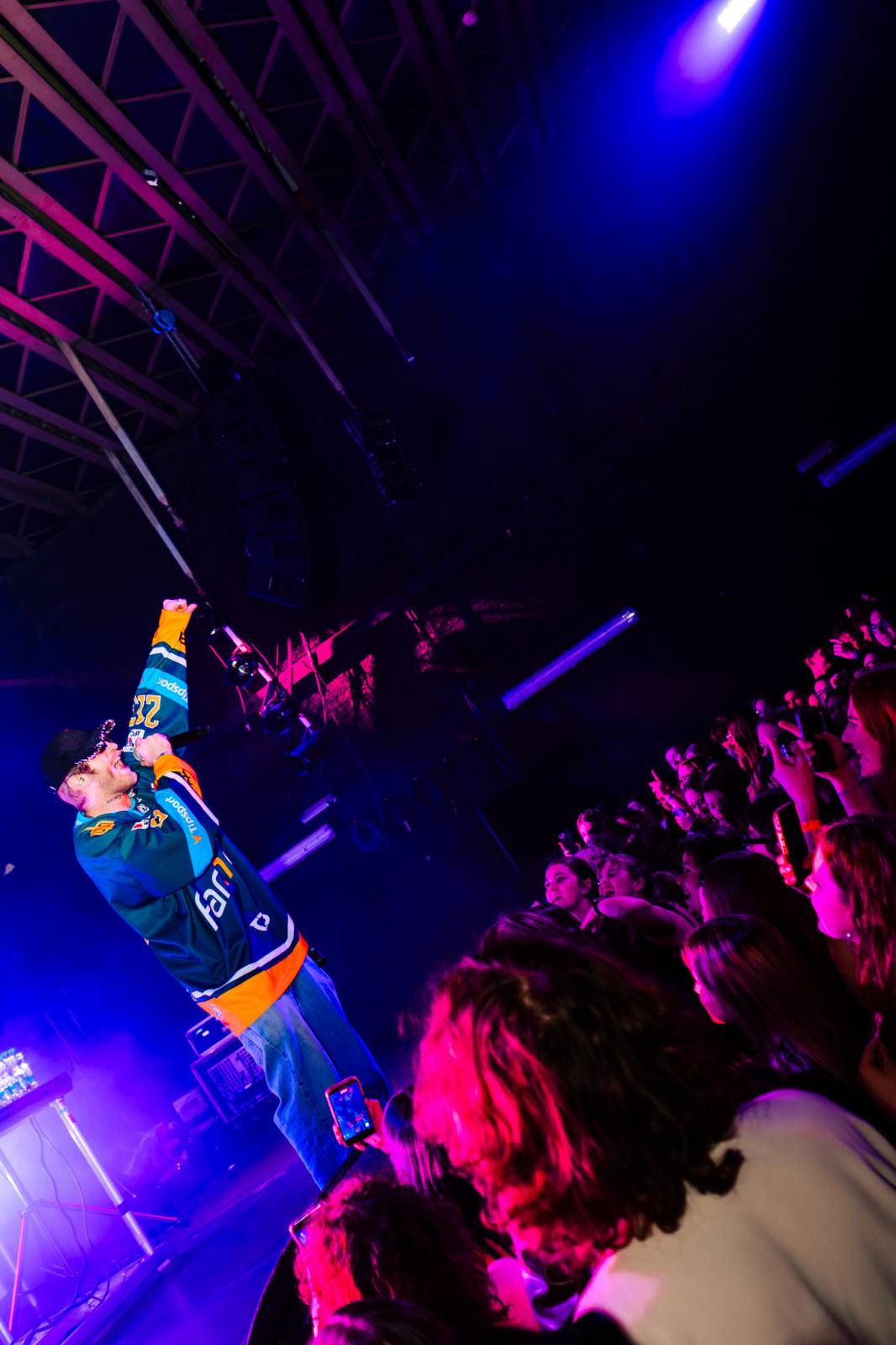 Mat213 a Gufrau s Victorem Kalem přivezli svou tour na Flédu v Brně, hostoval jim Rohony