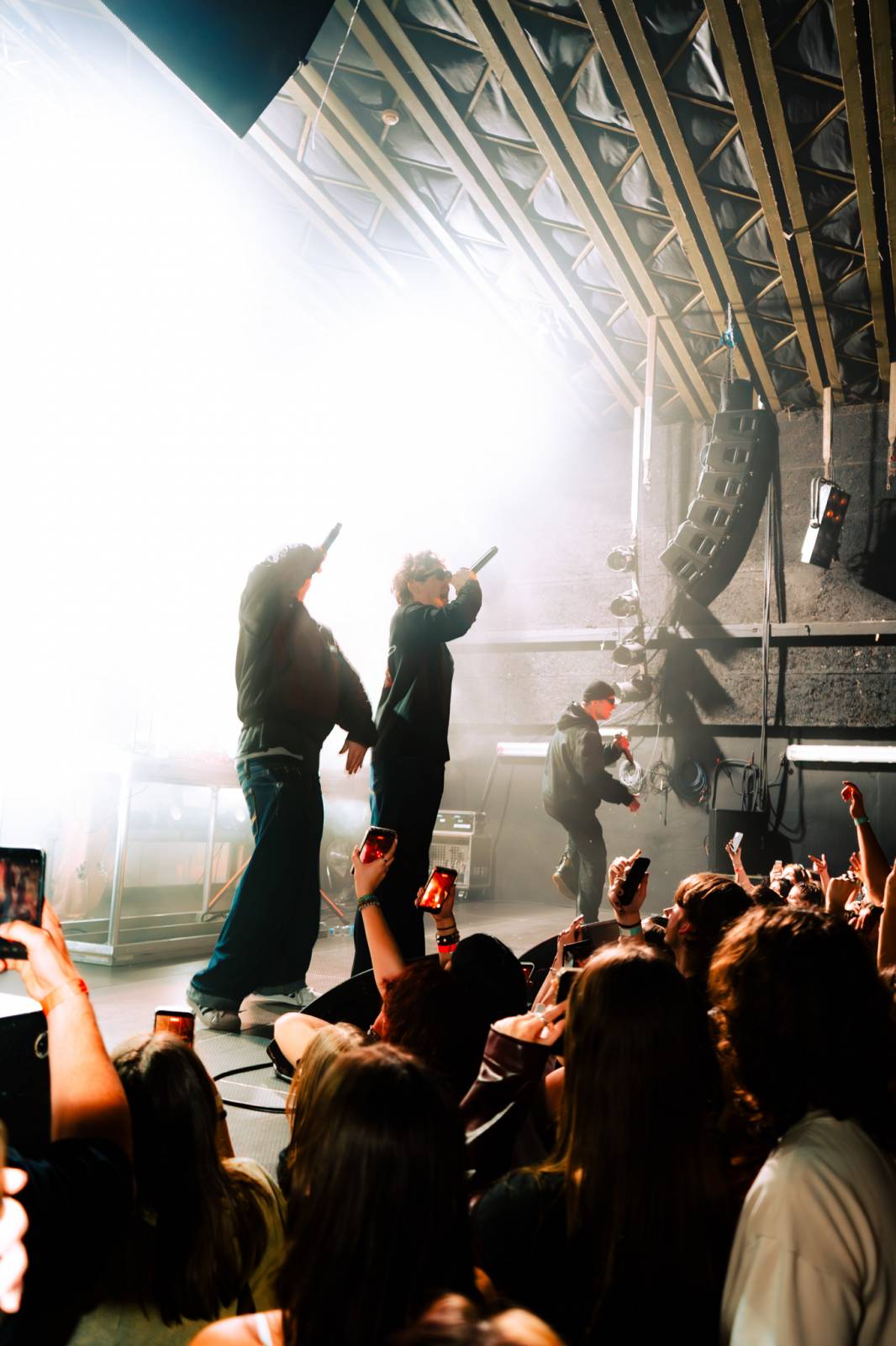 Mat213 a Gufrau s Victorem Kalem přivezli svou tour na Flédu v Brně, hostoval jim Rohony