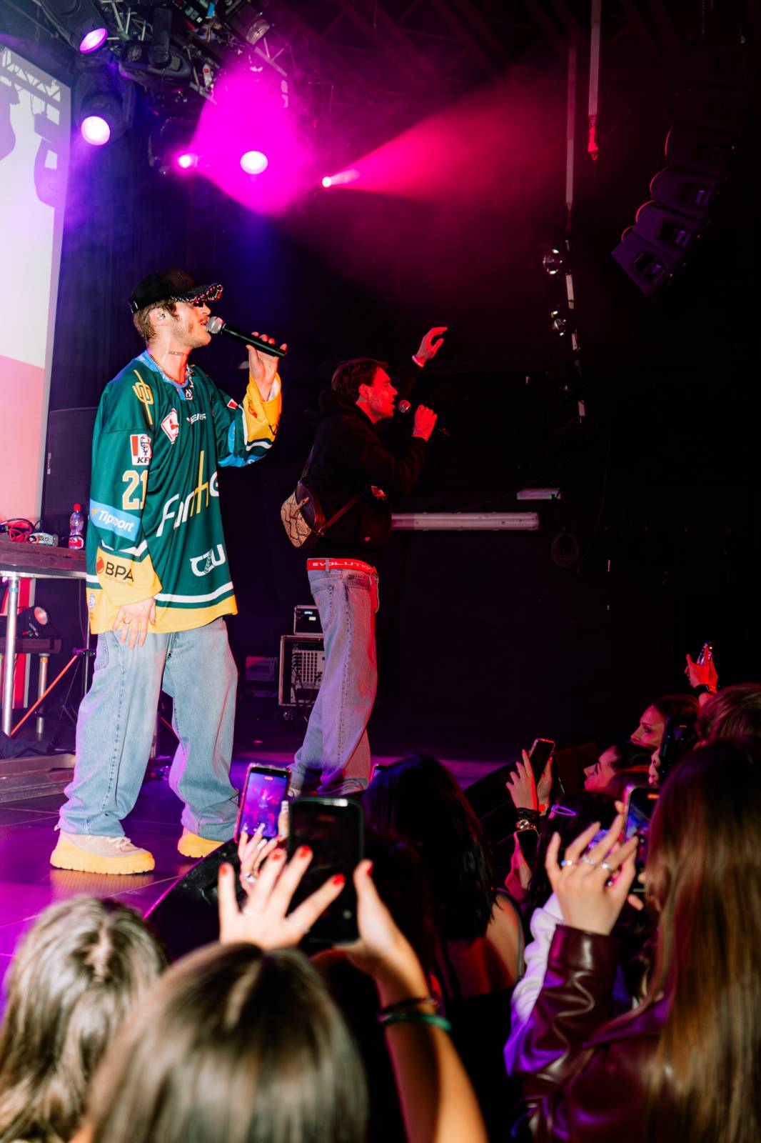 Mat213 a Gufrau s Victorem Kalem přivezli svou tour na Flédu v Brně, hostoval jim Rohony