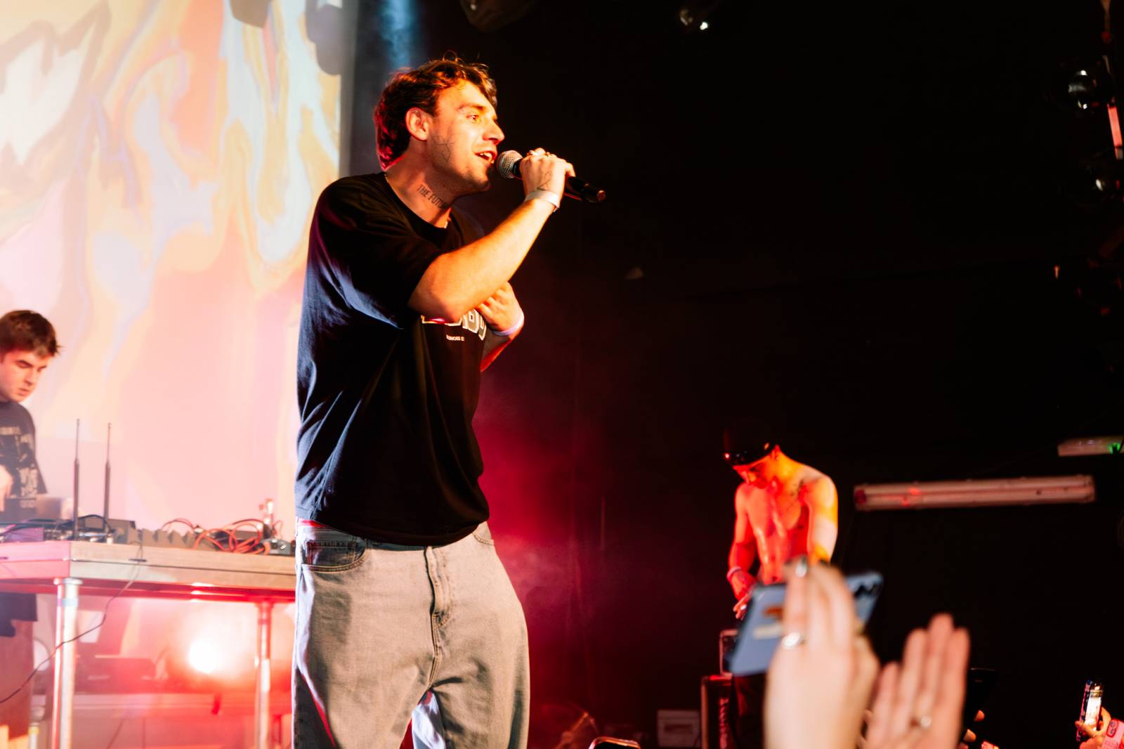 Mat213 a Gufrau s Victorem Kalem přivezli svou tour na Flédu v Brně, hostoval jim Rohony