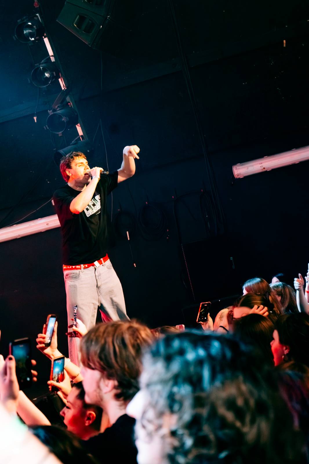 Mat213 a Gufrau s Victorem Kalem přivezli svou tour na Flédu v Brně, hostoval jim Rohony