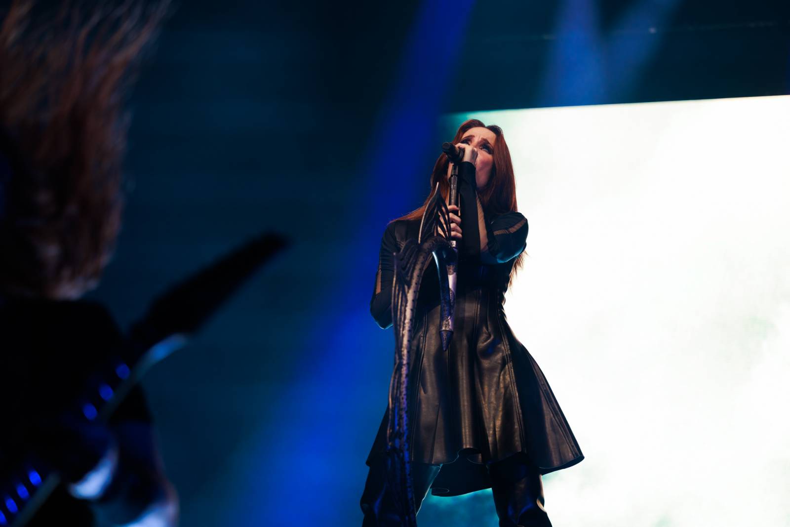 Monumentální show a silné skladby. Epica a Amaranthe dorazili do Fora Karlín, doprovodila je Charlotte Wessels 