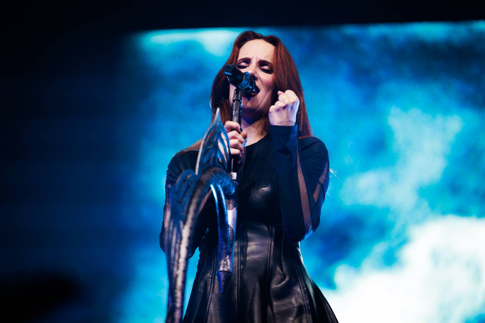Monumentální show a silné skladby. Epica a Amaranthe dorazili do Fora Karlín, doprovodila je Charlotte Wessels 