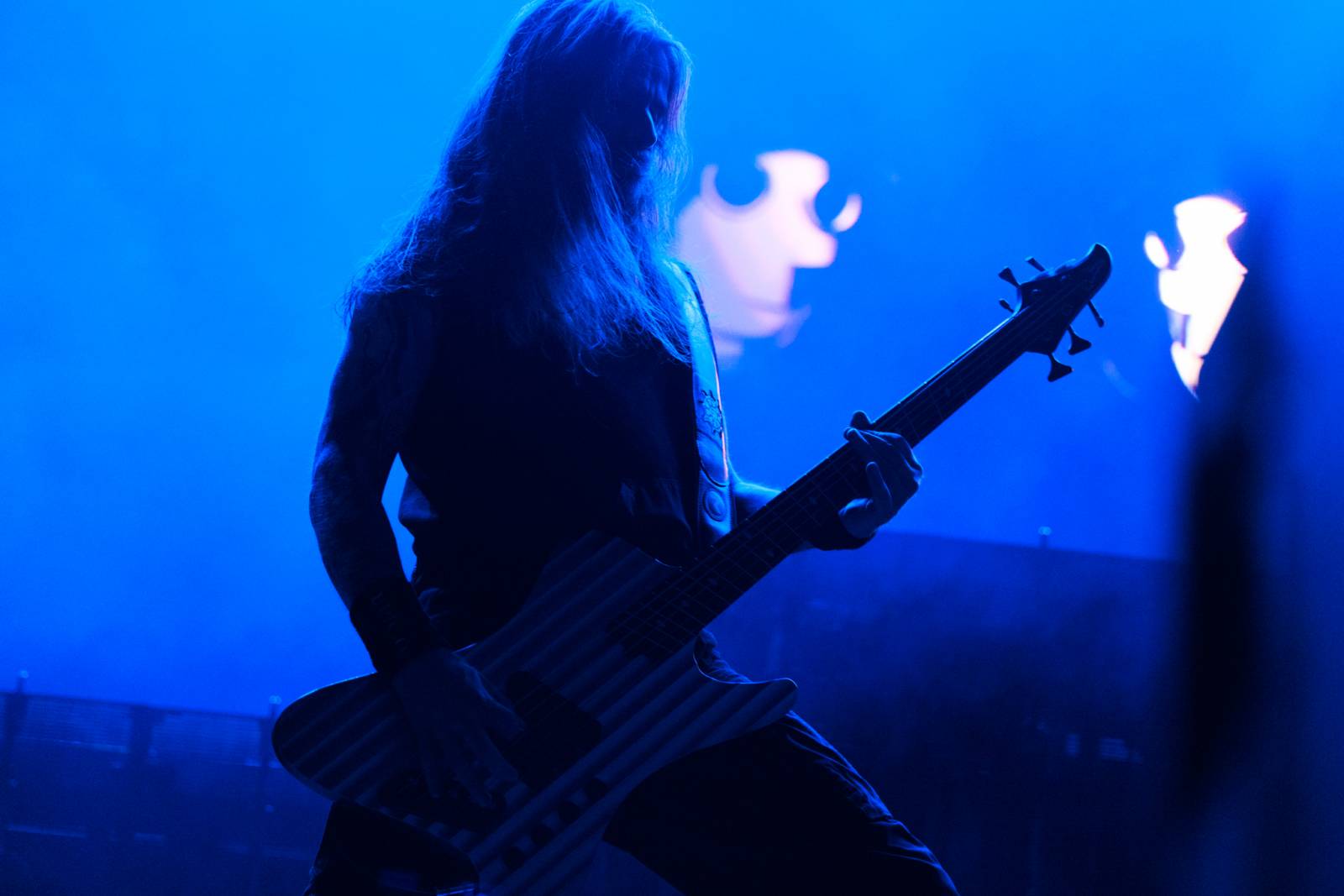 Monumentální show a silné skladby. Epica a Amaranthe dorazili do Fora Karlín, doprovodila je Charlotte Wessels 