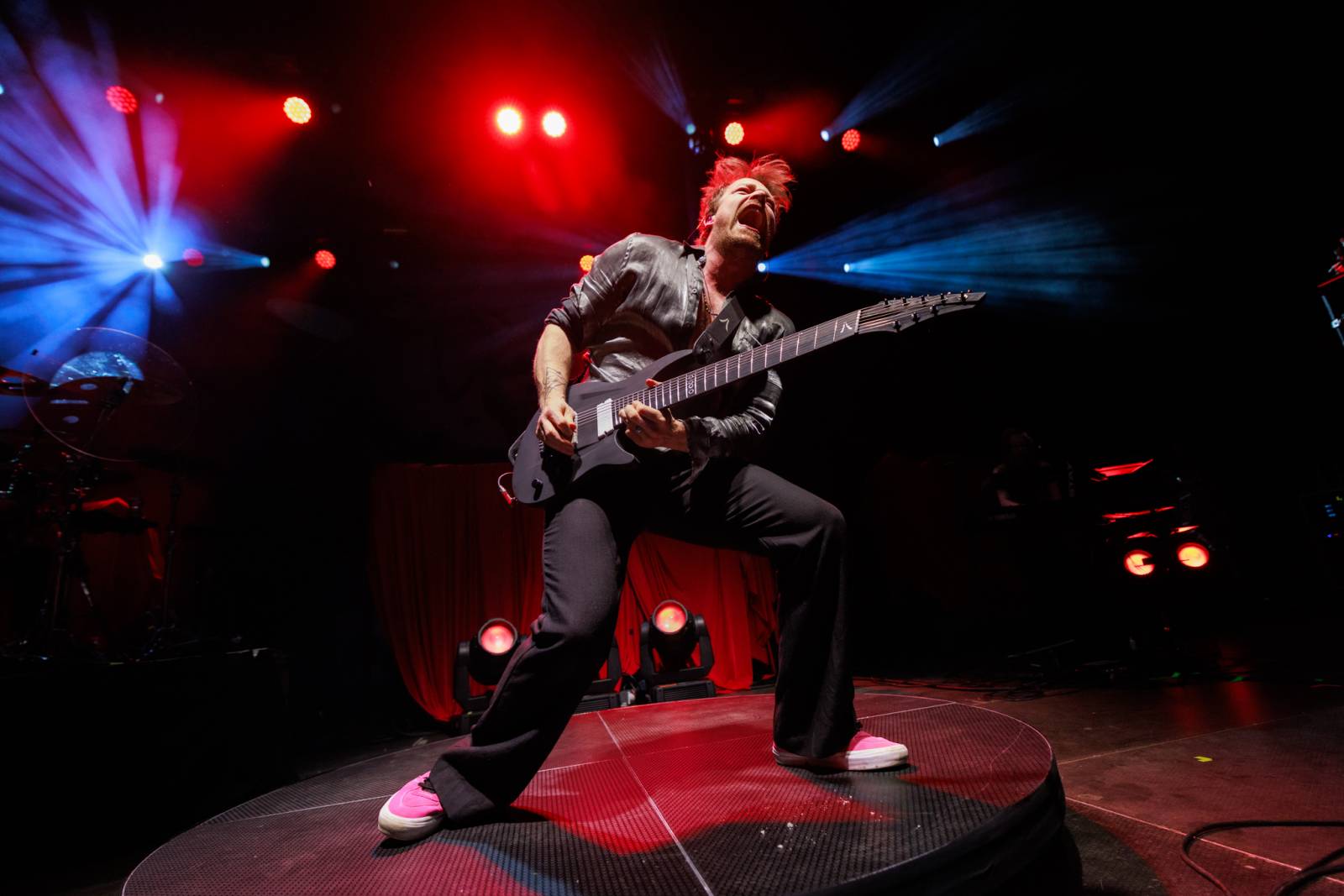 Monumentální show a silné skladby. Epica a Amaranthe dorazili do Fora Karlín, doprovodila je Charlotte Wessels 