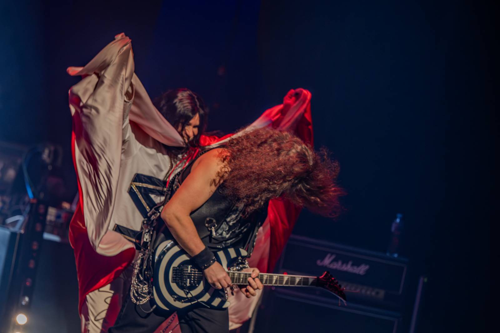 Divadlem Hybernia zněly písně Ozzyho Osbourna a Black Sabbath. Zahrál je tribute band Ozzy Forever