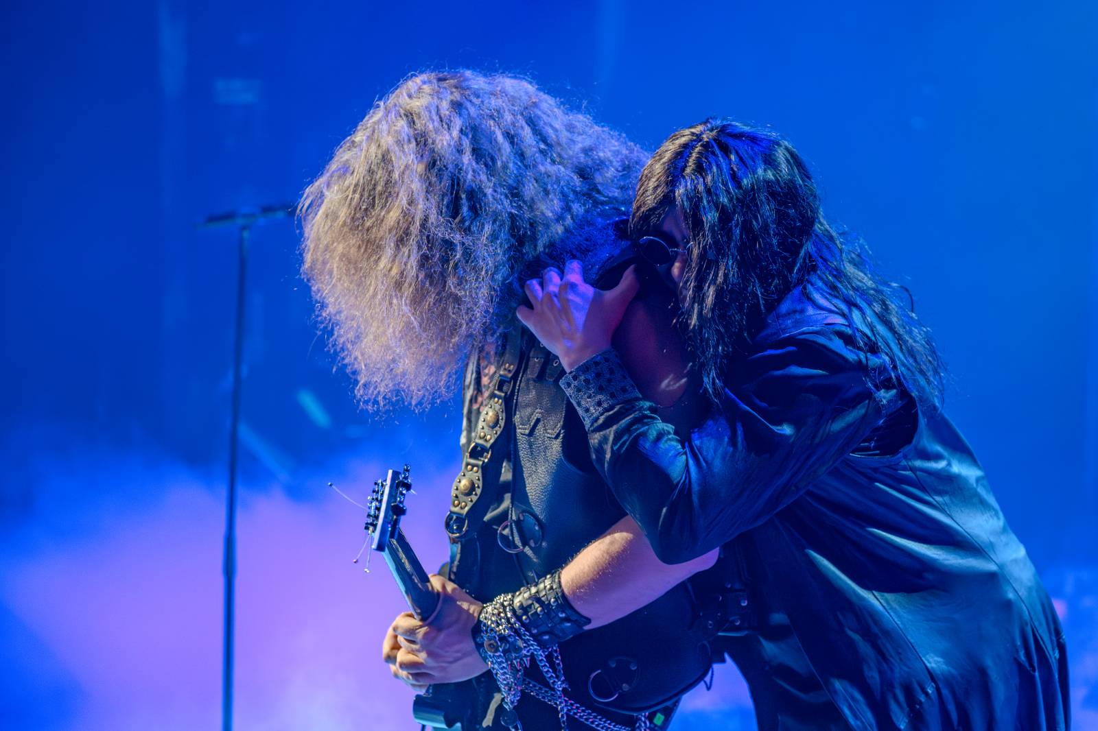 Divadlem Hybernia zněly písně Ozzyho Osbourna a Black Sabbath. Zahrál je tribute band Ozzy Forever