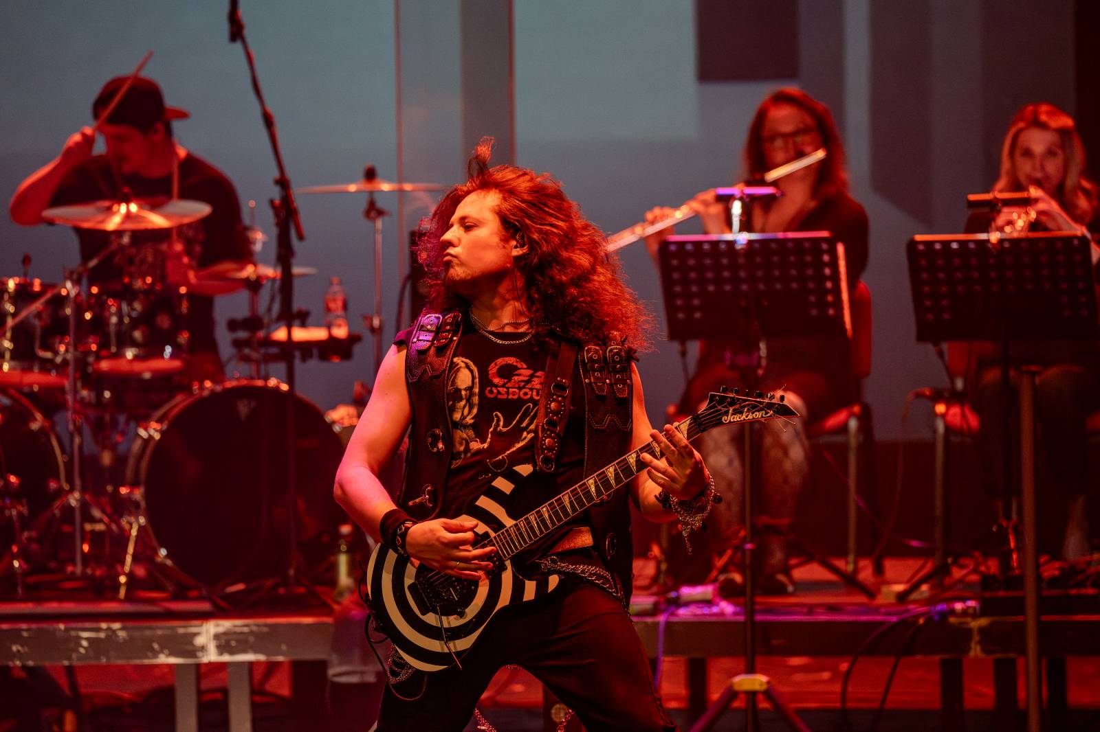 Divadlem Hybernia zněly písně Ozzyho Osbourna a Black Sabbath. Zahrál je tribute band Ozzy Forever