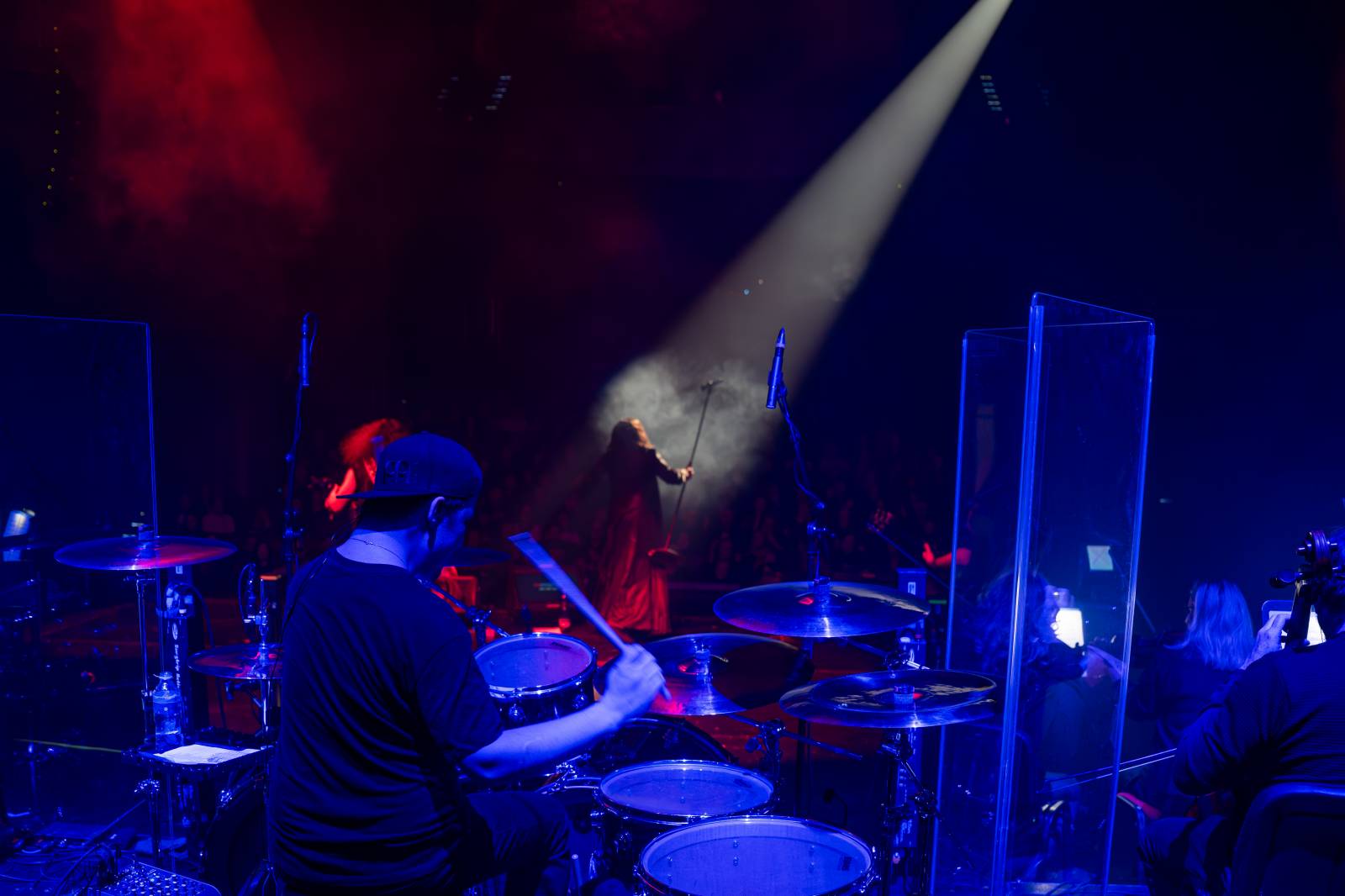 Divadlem Hybernia zněly písně Ozzyho Osbourna a Black Sabbath. Zahrál je tribute band Ozzy Forever