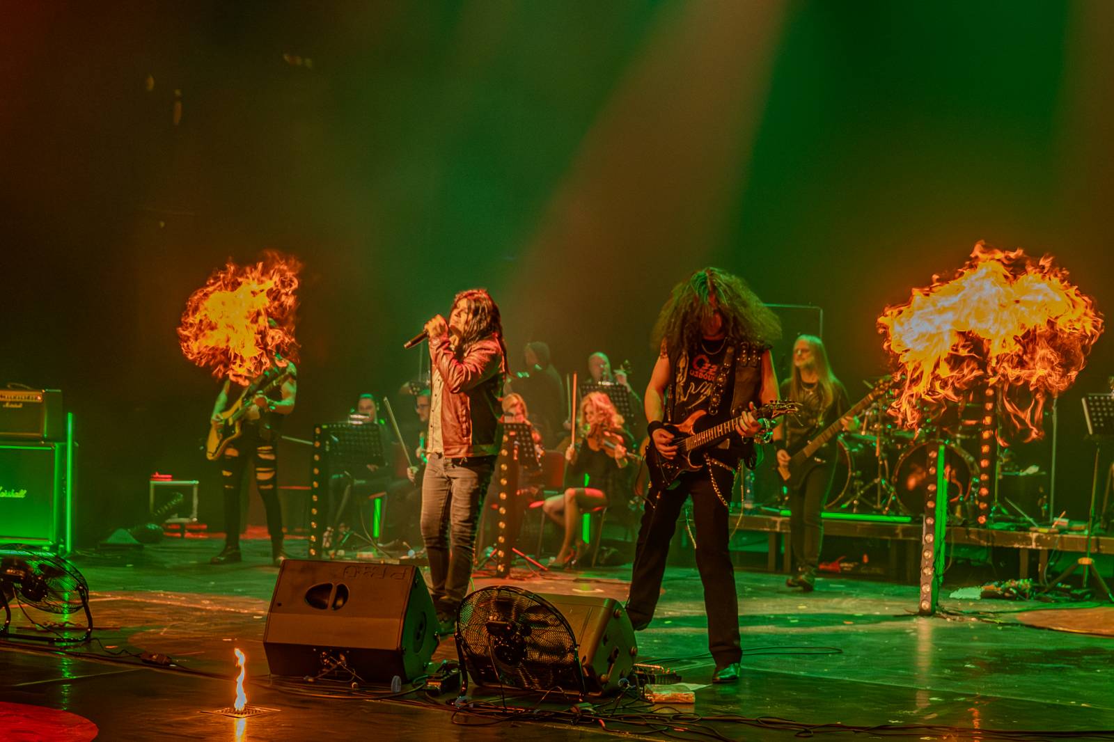 Divadlem Hybernia zněly písně Ozzyho Osbourna a Black Sabbath. Zahrál je tribute band Ozzy Forever