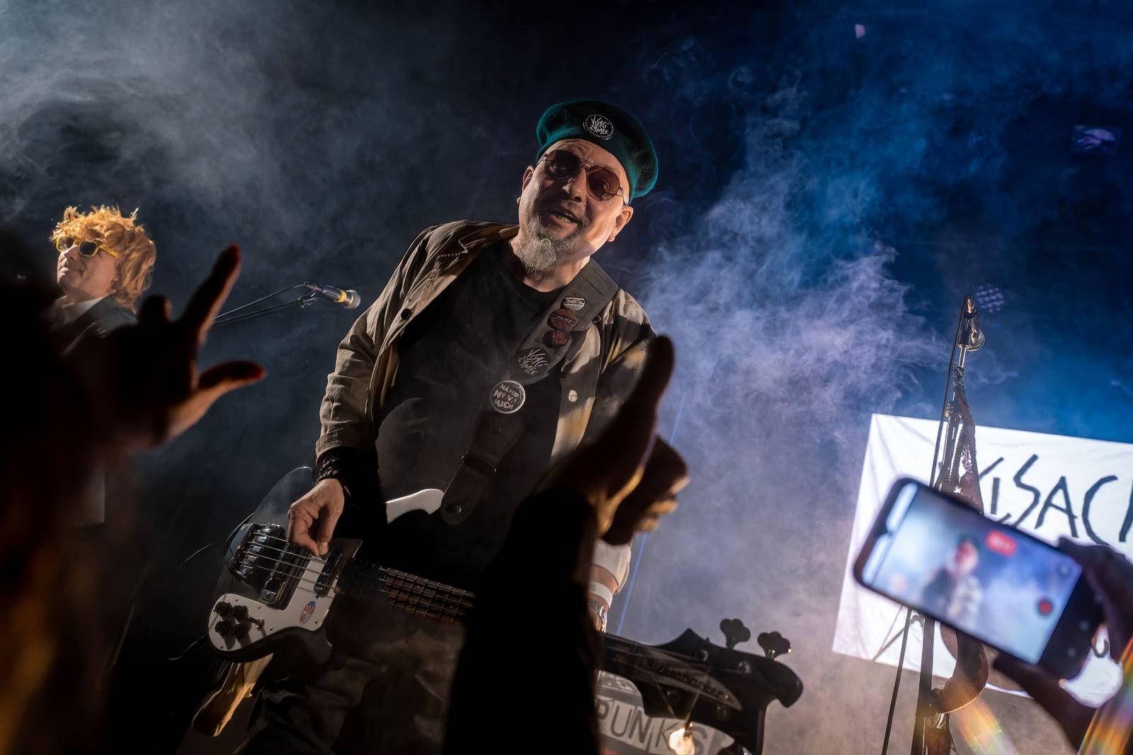 Punková jízda v Paláci Akropolis. Visací zámek nabídl průřez svou tvorbou