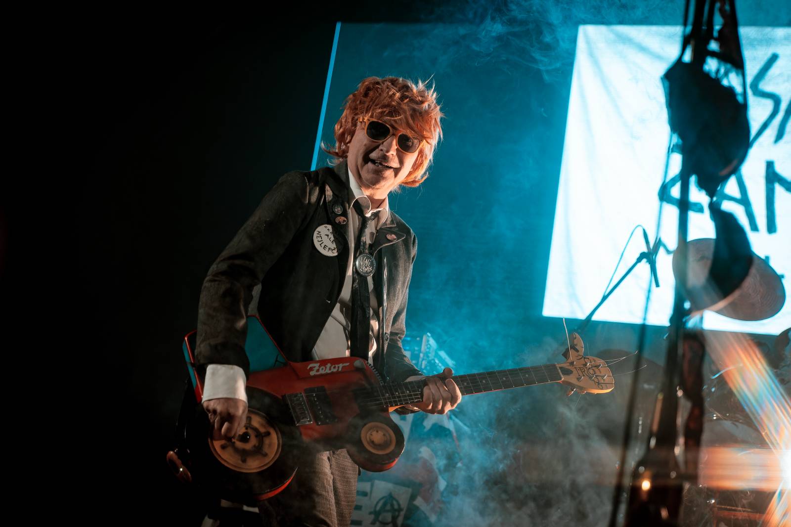 Punková jízda v Paláci Akropolis. Visací zámek nabídl průřez svou tvorbou