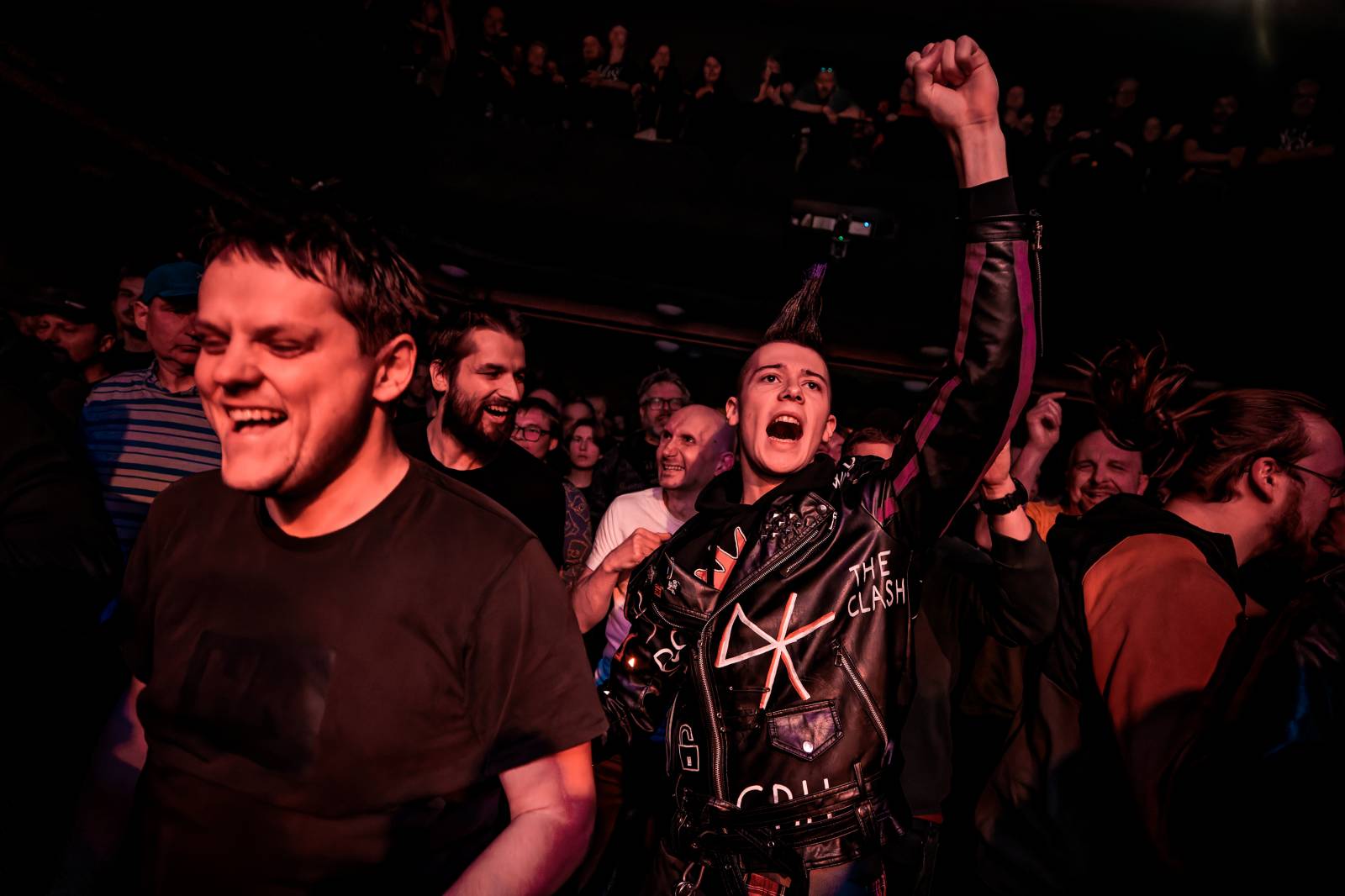 Punková jízda v Paláci Akropolis. Visací zámek nabídl průřez svou tvorbou