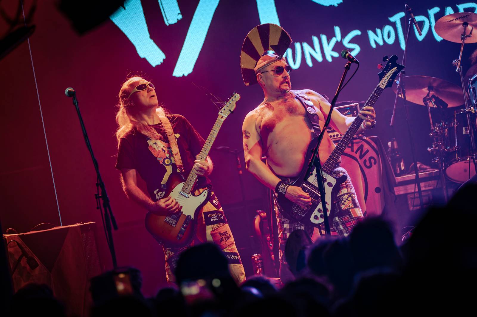 Punková jízda v Paláci Akropolis. Visací zámek nabídl průřez svou tvorbou