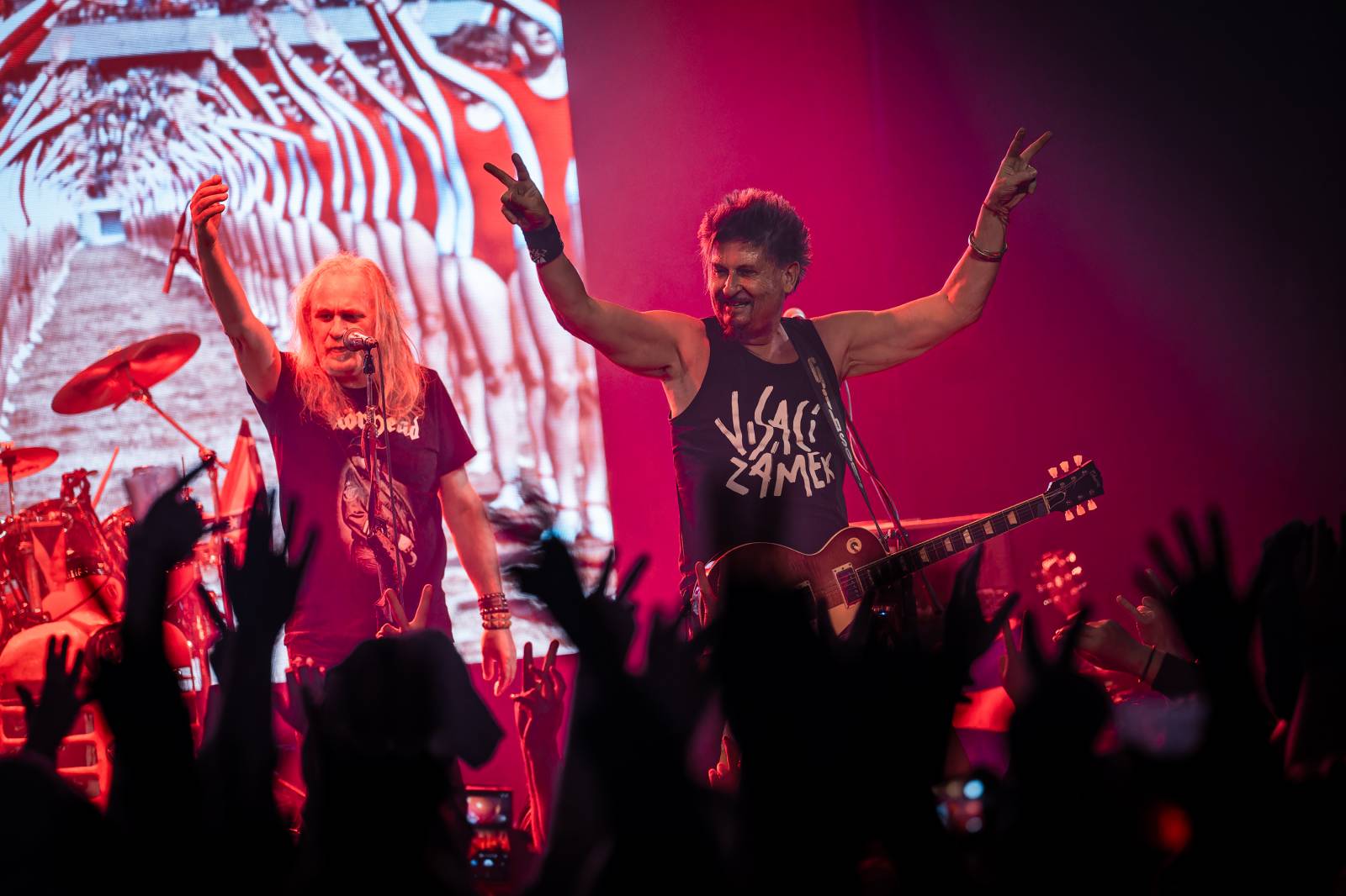 Punková jízda v Paláci Akropolis. Visací zámek nabídl průřez svou tvorbou