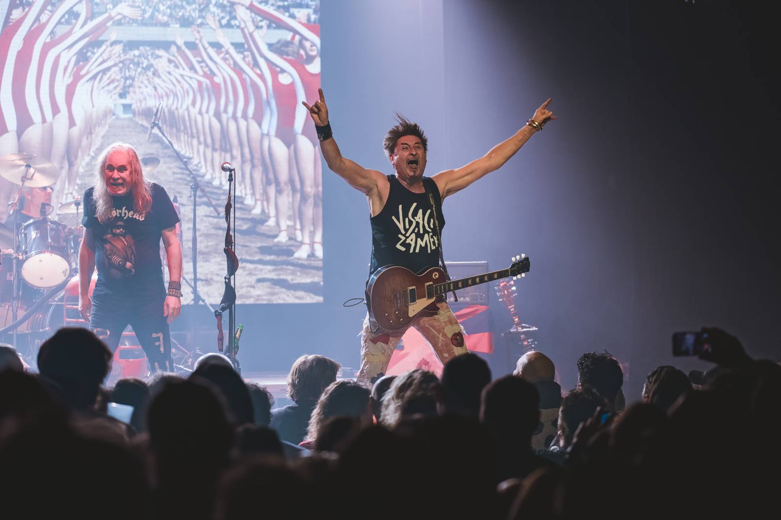 Punková jízda v Paláci Akropolis. Visací zámek nabídl průřez svou tvorbou