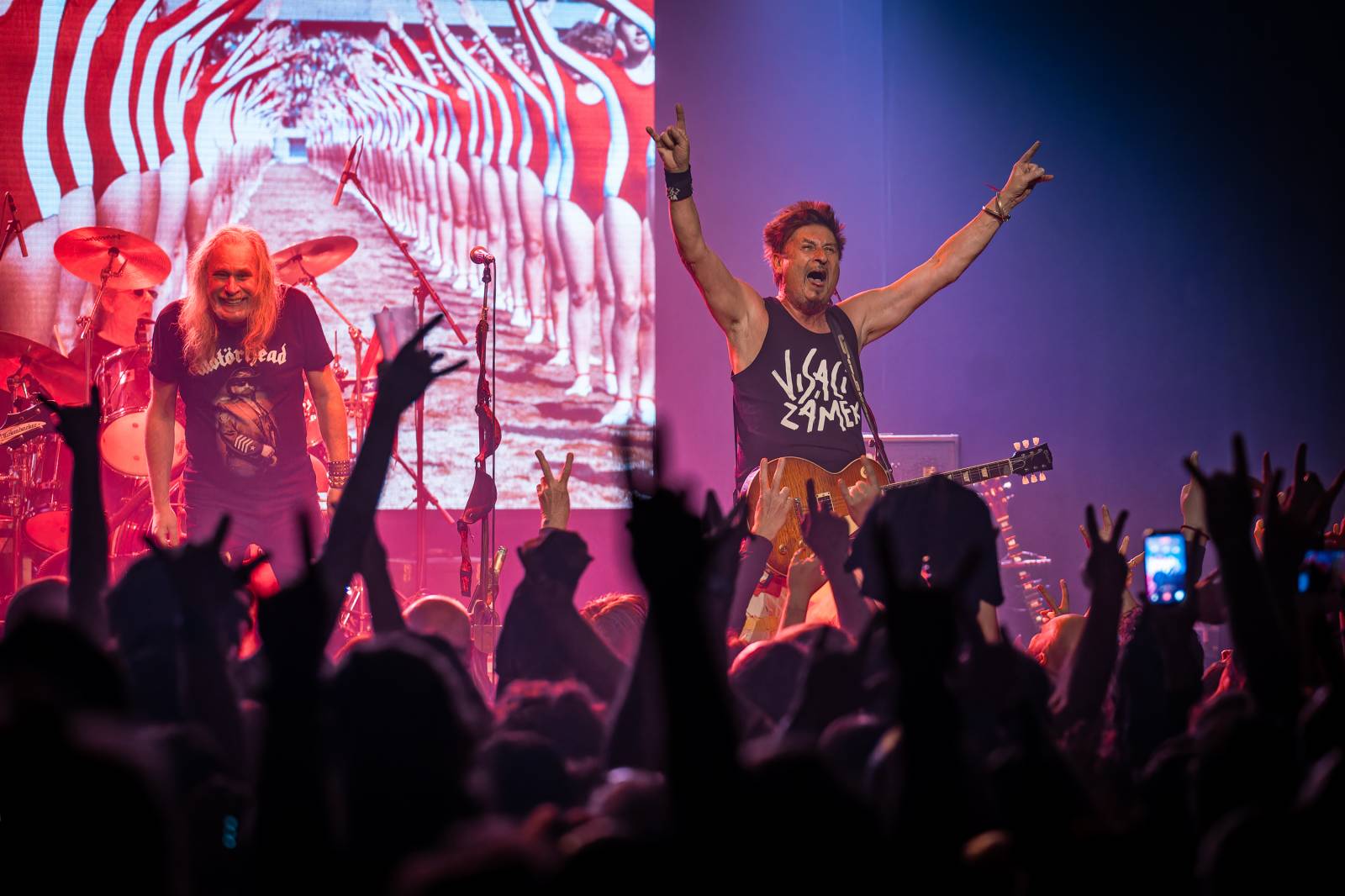 Punková jízda v Paláci Akropolis. Visací zámek nabídl průřez svou tvorbou