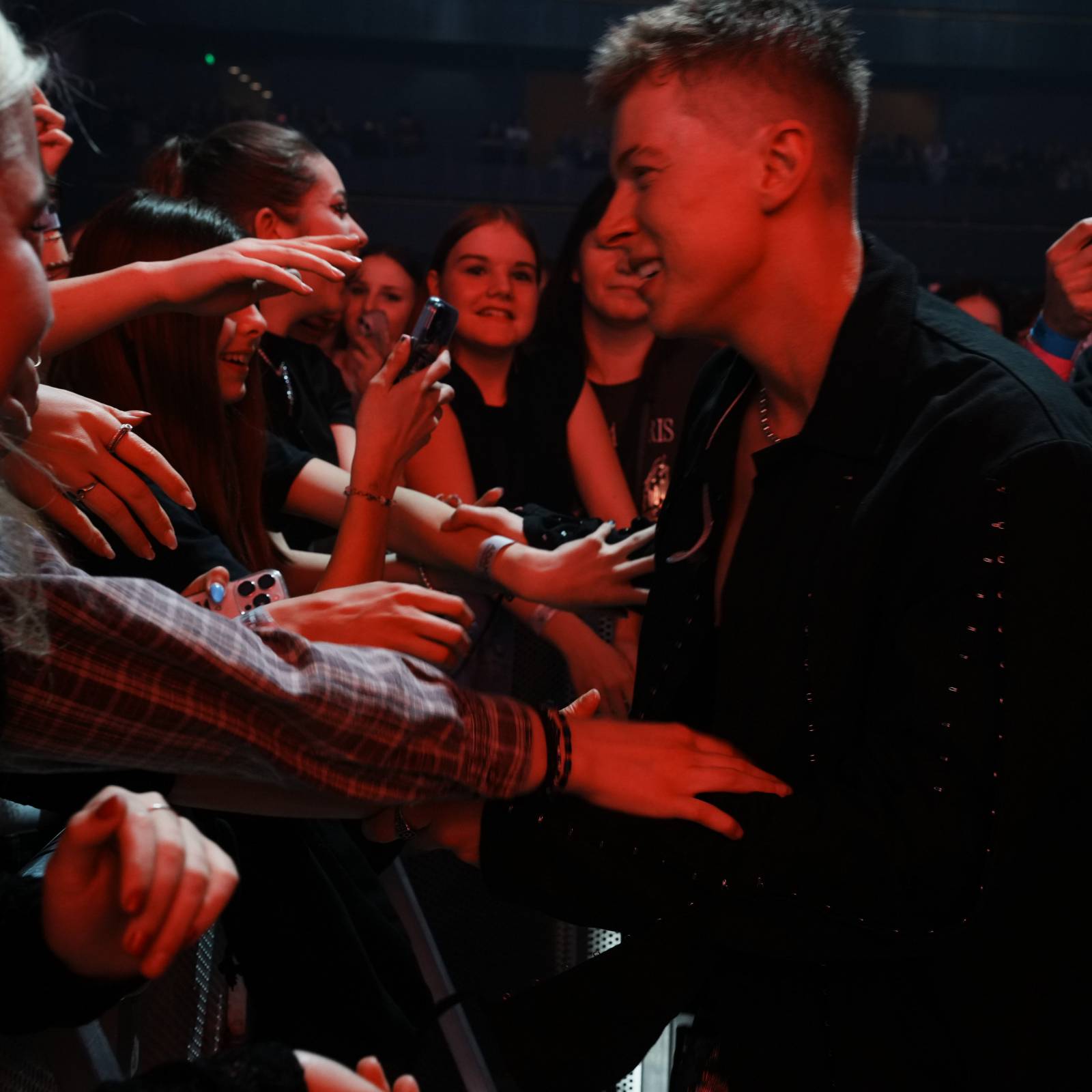 Adam Mišík podruhé ve Foru Karlín: pokřtil nové album a pozval si řadu hostů. Nechyběli Sebastian, Sofian Medjmedj a Ben Cristovao