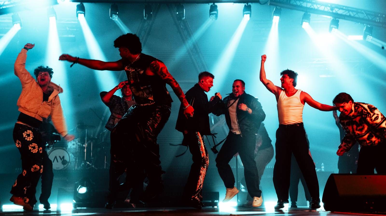 Adam Mišík podruhé ve Foru Karlín: pokřtil nové album a pozval si řadu hostů. Nechyběli Sebastian, Sofian Medjmedj a Ben Cristovao