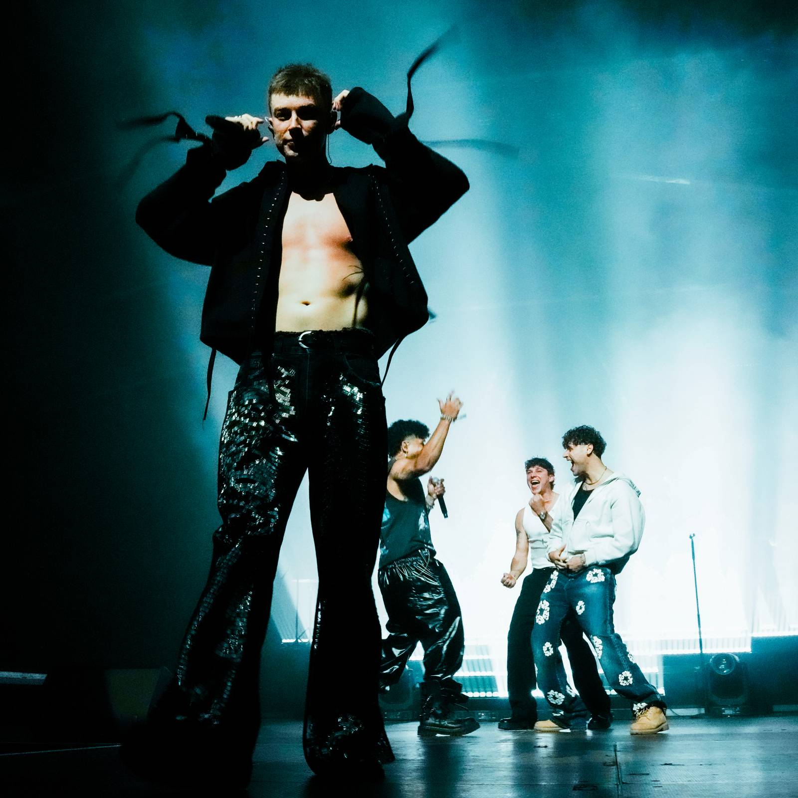 Adam Mišík podruhé ve Foru Karlín: pokřtil nové album a pozval si řadu hostů. Nechyběli Sebastian, Sofian Medjmedj a Ben Cristovao