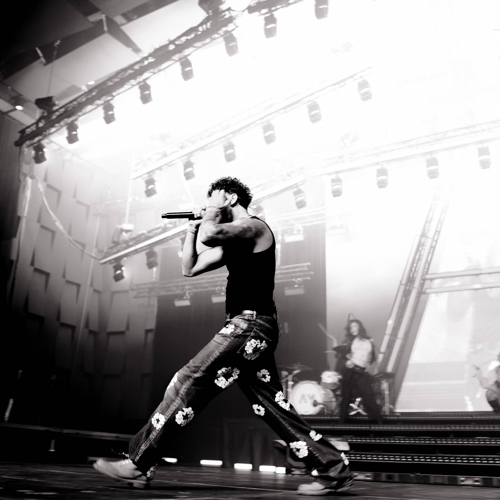 Adam Mišík podruhé ve Foru Karlín: pokřtil nové album a pozval si řadu hostů. Nechyběli Sebastian, Sofian Medjmedj a Ben Cristovao