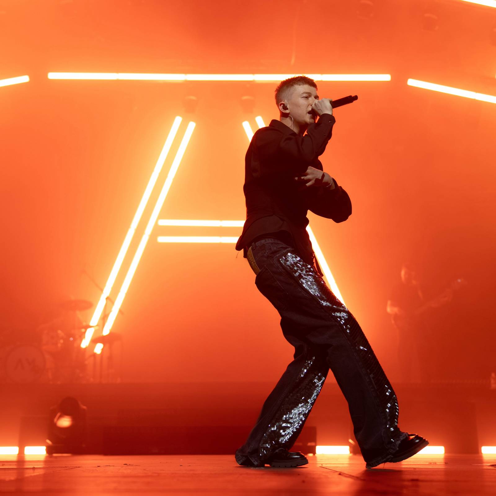 Adam Mišík podruhé ve Foru Karlín: pokřtil nové album a pozval si řadu hostů. Nechyběli Sebastian, Sofian Medjmedj a Ben Cristovao