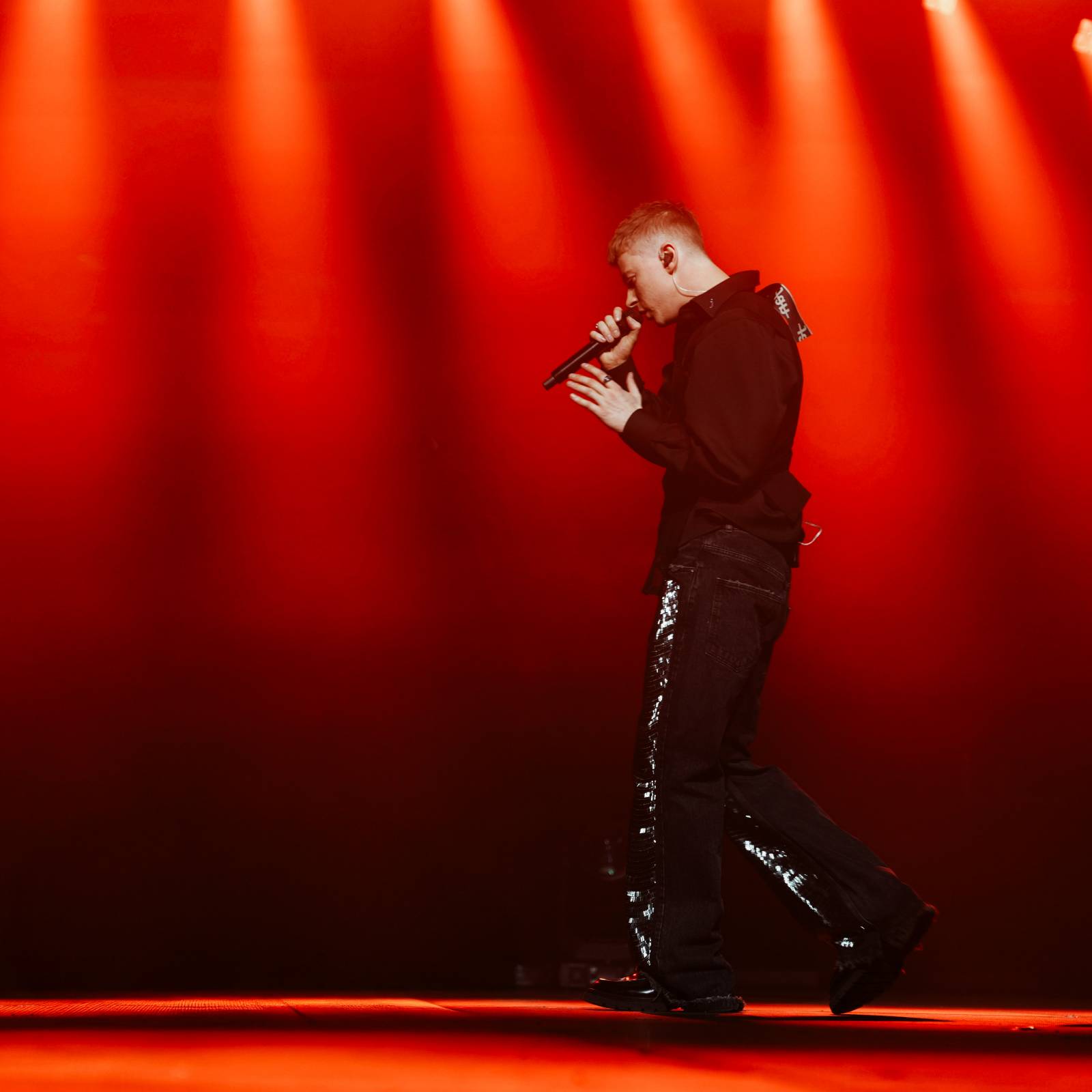 Adam Mišík podruhé ve Foru Karlín: pokřtil nové album a pozval si řadu hostů. Nechyběli Sebastian, Sofian Medjmedj a Ben Cristovao