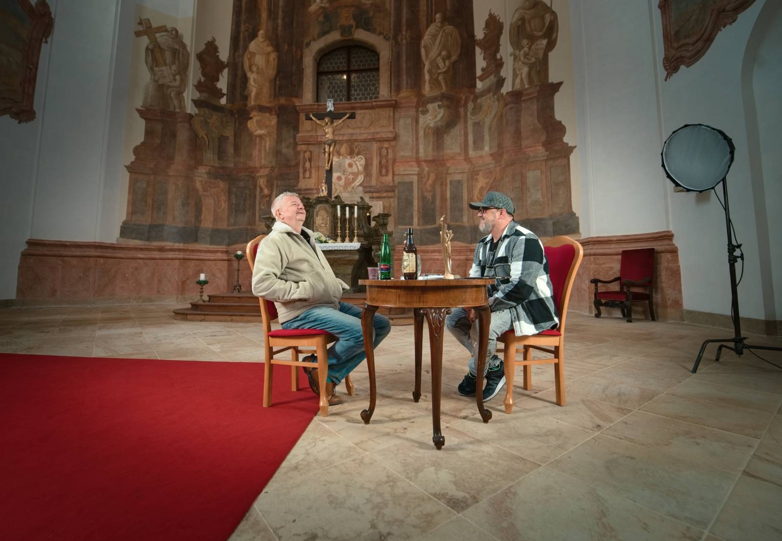 Startuje TV seriál s hvězdami Žebříku, v hlavních rolích Mňága a Žďorp, Doctor Victor, November 2nd i David Stypka