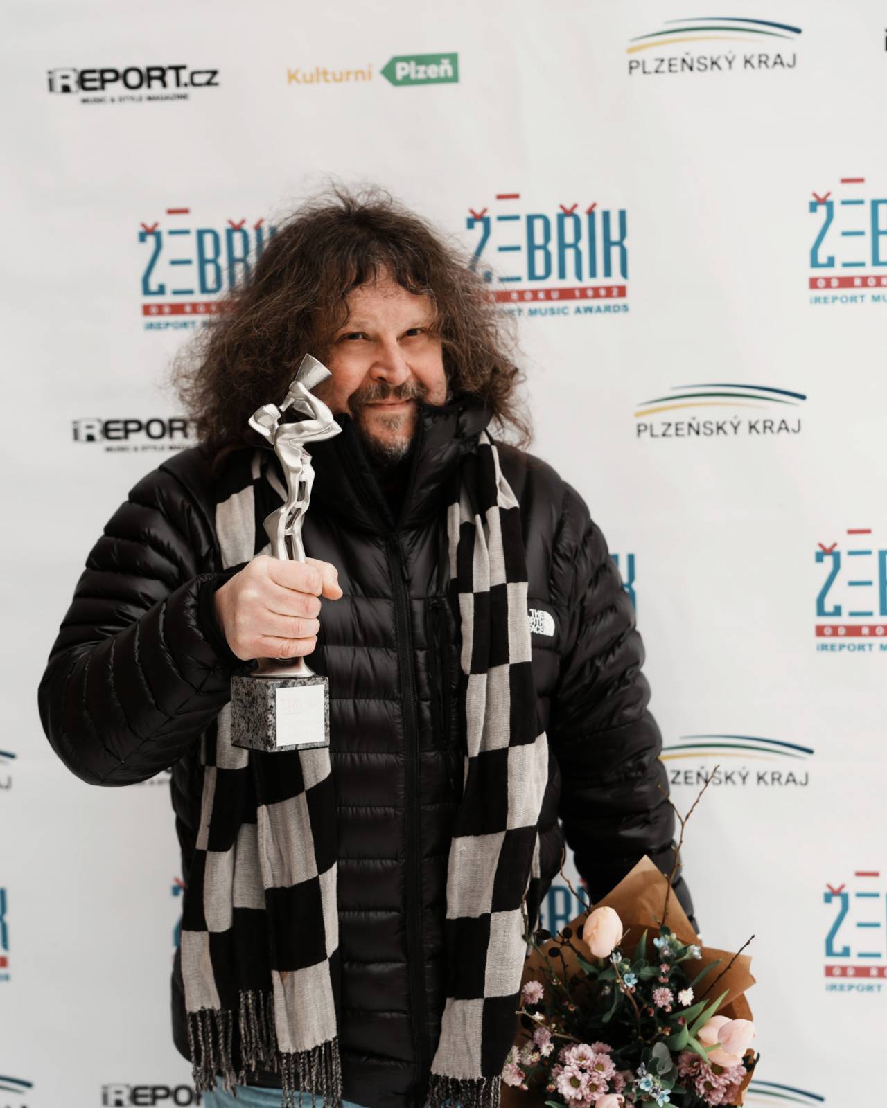 Startuje TV seriál s hvězdami Žebříku, v hlavních rolích Mňága a Žďorp, Doctor Victor, November 2nd i David Stypka