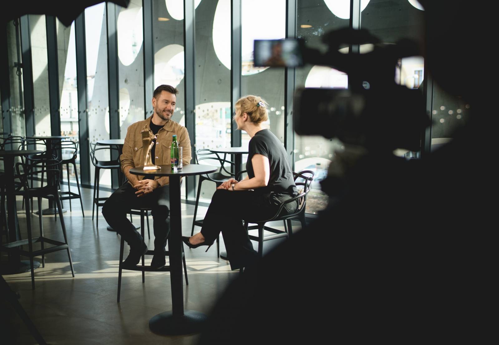 Startuje TV seriál s hvězdami Žebříku, v hlavních rolích Mňága a Žďorp, Doctor Victor, November 2nd i David Stypka