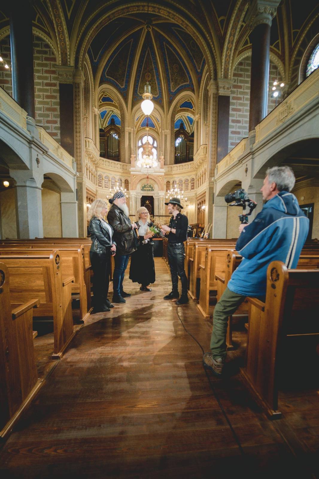 Startuje TV seriál s hvězdami Žebříku, v hlavních rolích Mňága a Žďorp, Doctor Victor, November 2nd i David Stypka