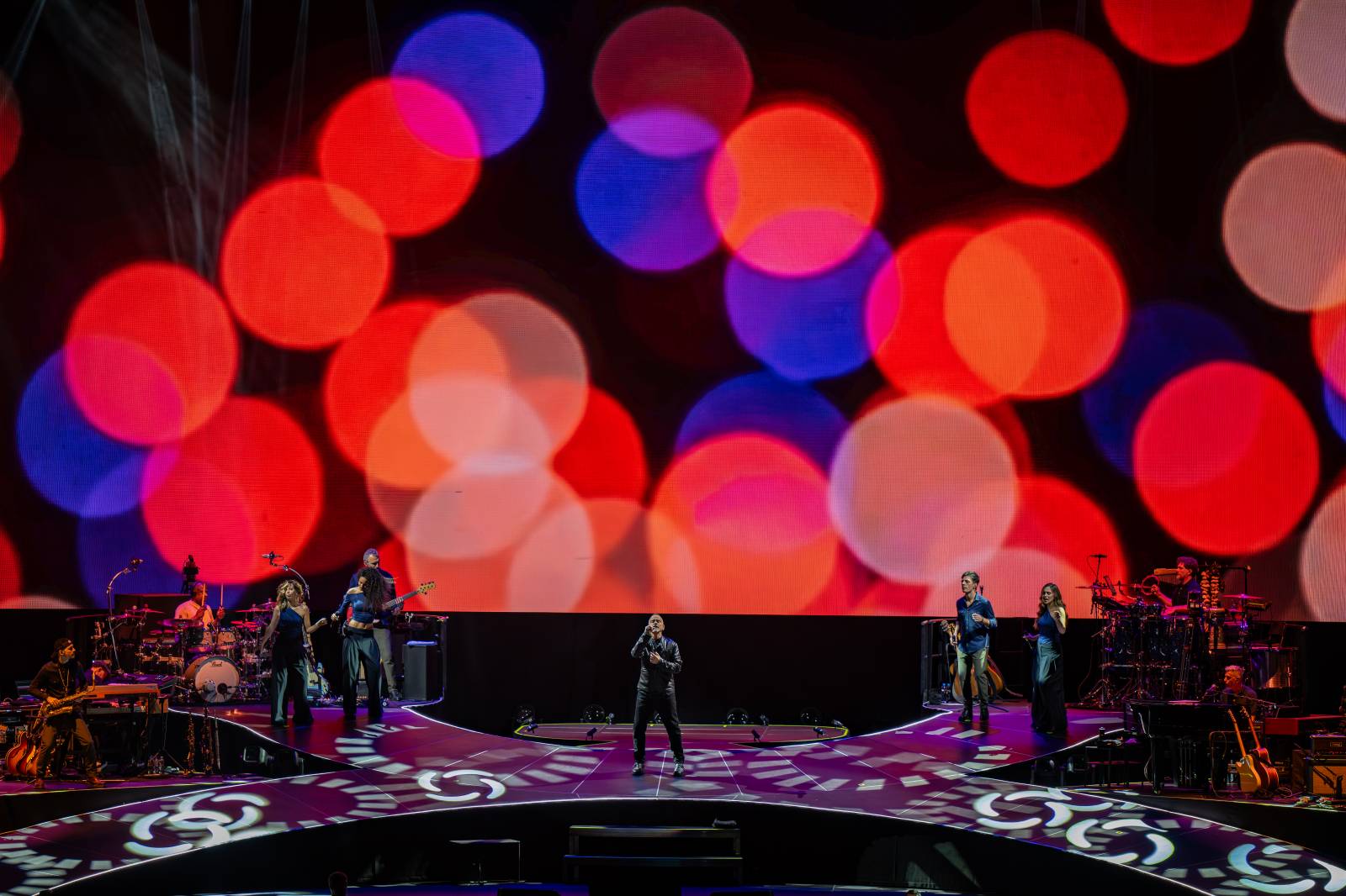 Eros Ramazzotti se popáté vrátil do pražské O2 areny, opět lámal ženská srdce