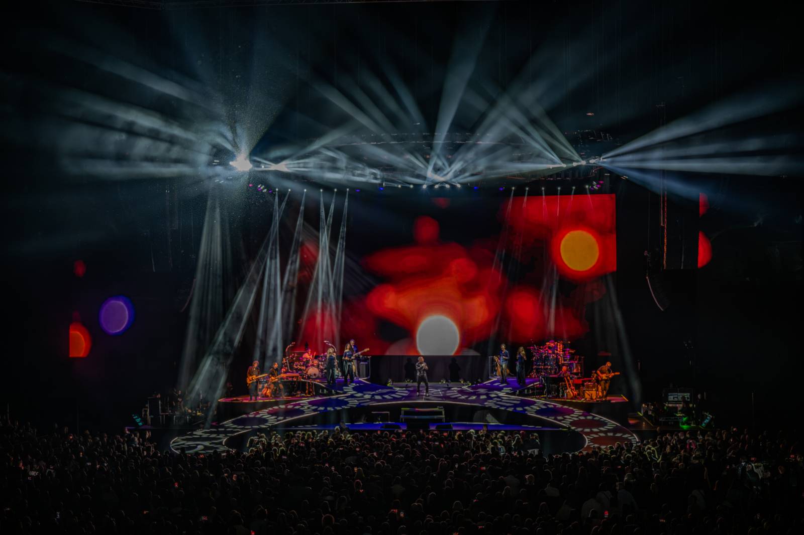 Eros Ramazzotti se popáté vrátil do pražské O2 areny, opět lámal ženská srdce