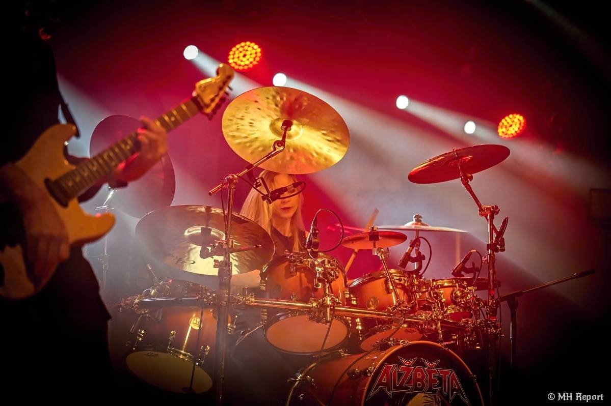 Šeříkovka v rytmu rocku: Alžběta rozjela večer, Komunál ho ovládl