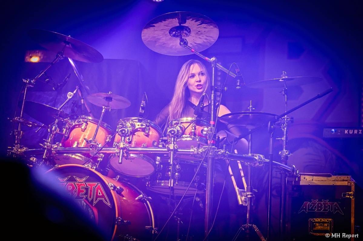 Šeříkovka v rytmu rocku: Alžběta rozjela večer, Komunál ho ovládl