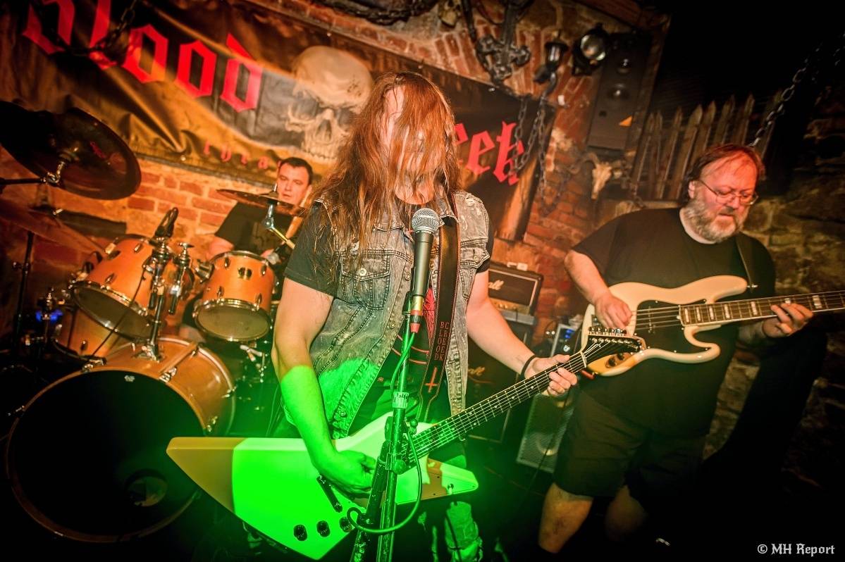 Hard & Heavy & Thrash Party rozburácela Parlament Club v Plzni. Hráli Bloodcreek, Nazgul a Spheres