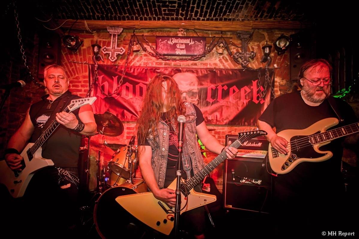 Hard & Heavy & Thrash Party rozburácela Parlament Club v Plzni. Hráli Bloodcreek, Nazgul a Spheres