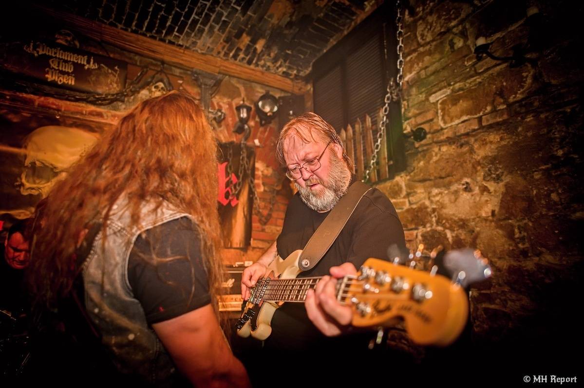 Hard & Heavy & Thrash Party rozburácela Parlament Club v Plzni. Hráli Bloodcreek, Nazgul a Spheres