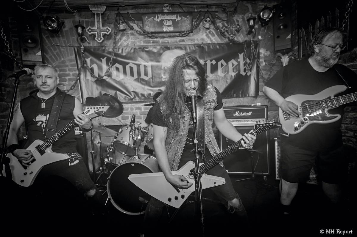 Hard & Heavy & Thrash Party rozburácela Parlament Club v Plzni. Hráli Bloodcreek, Nazgul a Spheres