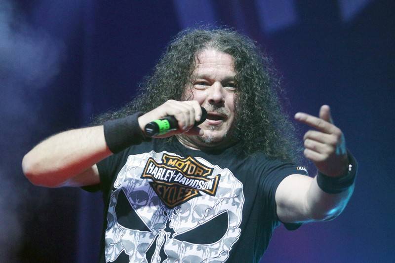 Motorband slavil v brněnském Sonu čtyřicítku. Blahopřáli mu Honza Toužimský a Roman Dragoun