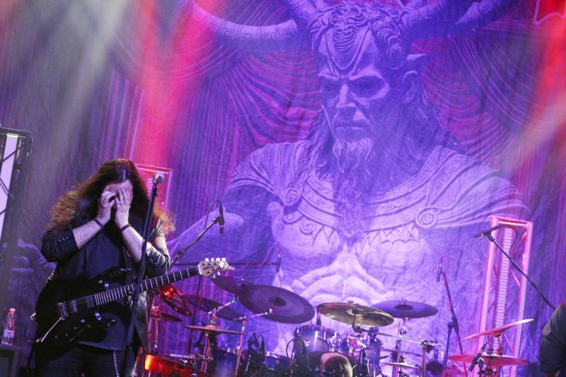 Motorband slavil v brněnském Sonu čtyřicítku. Blahopřáli mu Honza Toužimský a Roman Dragoun